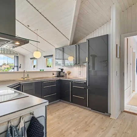 Frederikke - 875m From The Sea By Interhome